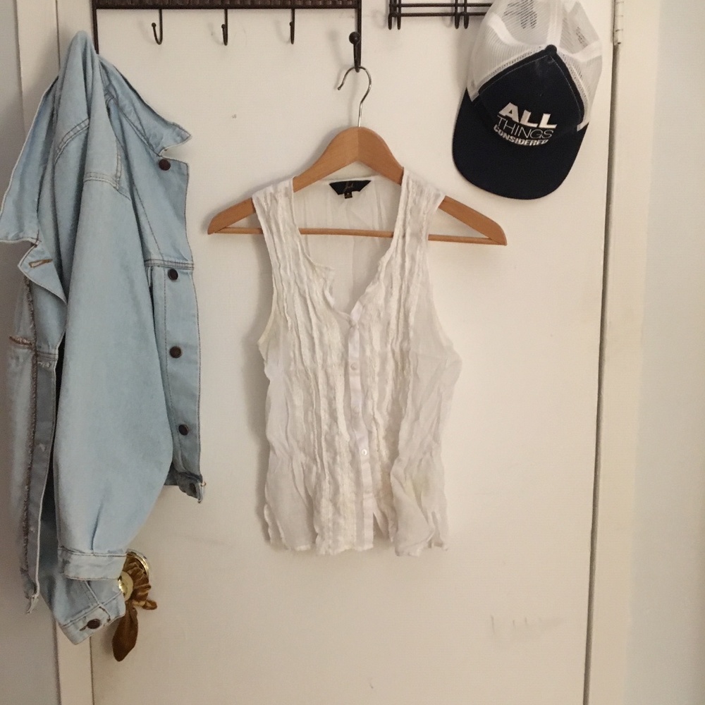 white button up blouse